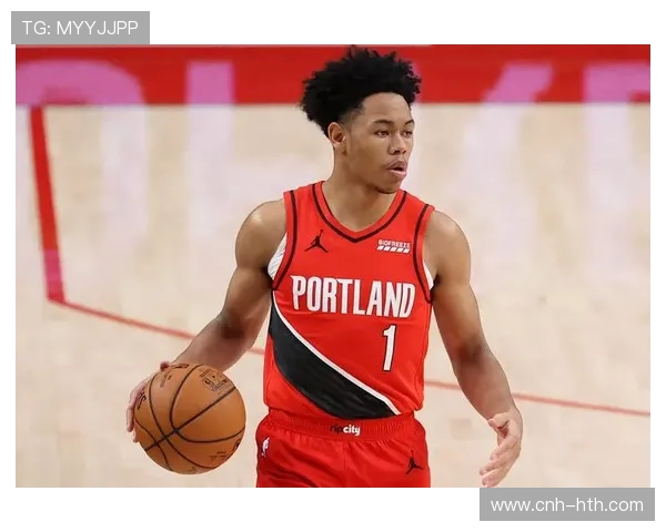 安芬尼·西蒙斯：快攻反击，空接得手，展现速度与技巧的完美结合